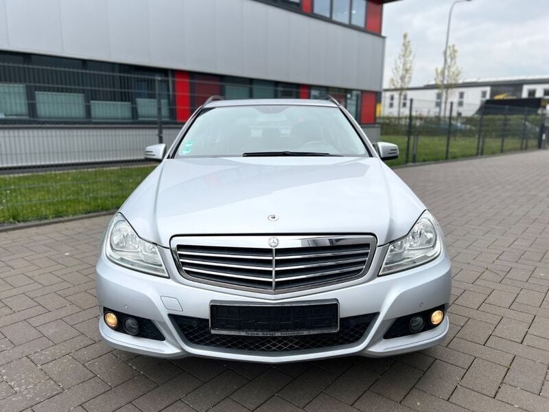 Gebraucht Mercedes C200 136 PS (100 kW) 2011 Silber Kombi