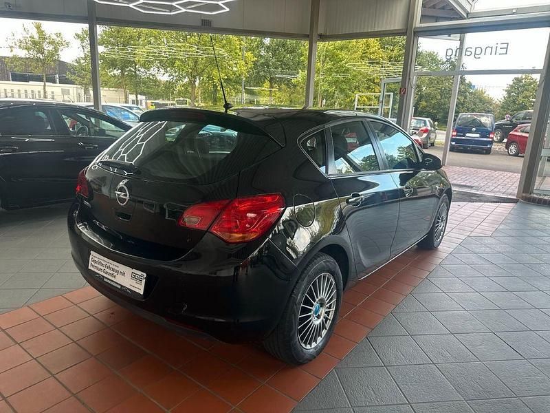 Gebraucht Opel Astra Edition 116 PS (85 kW) 2010 Schwarz Limousine