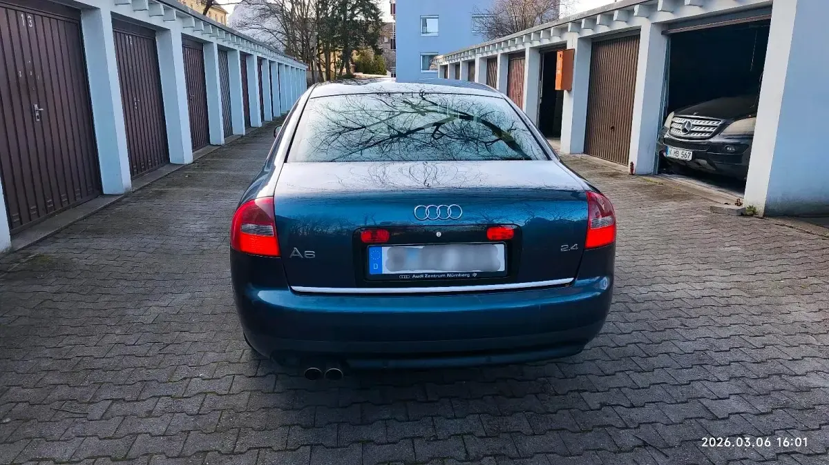 Gebraucht Audi A6 170 PS (125 kW) 2003 Blau Limousine