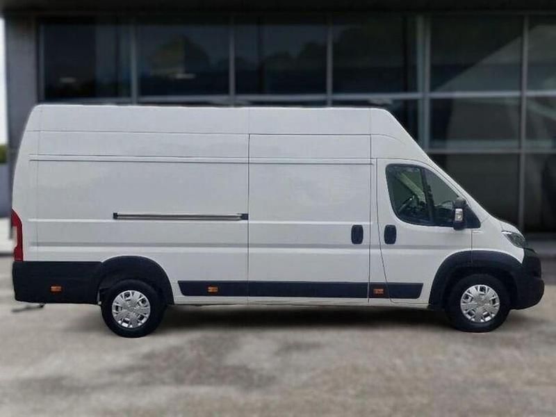 Gebraucht Opel Movano Edition 165 PS (121 kW) 2022 Casablancaweiss/glacier/arctic Van