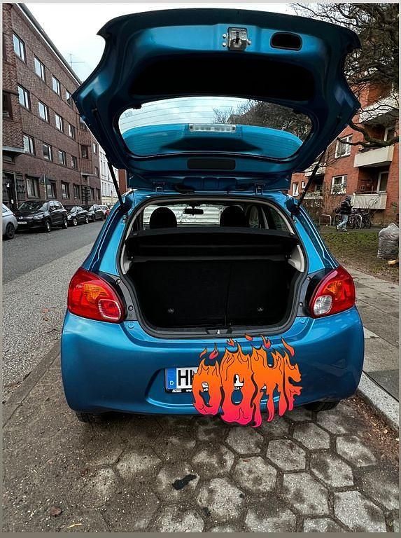 Second-hand Mitsubishi Space Star 71 CP (52 kW) 2013 Albastru Monovolum