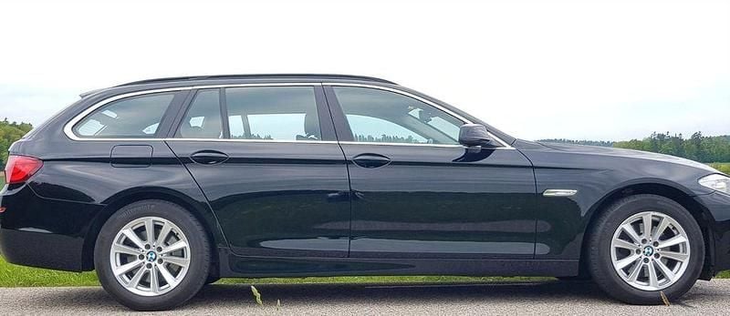 Gebraucht BMW 520 184 PS (135 kW) 2012 Schwarz Kombi