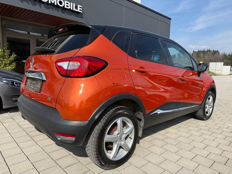 Gebraucht Renault Captur Intens 90 PS (66 kW) 2015 Orange enz + schwarz gne SUV