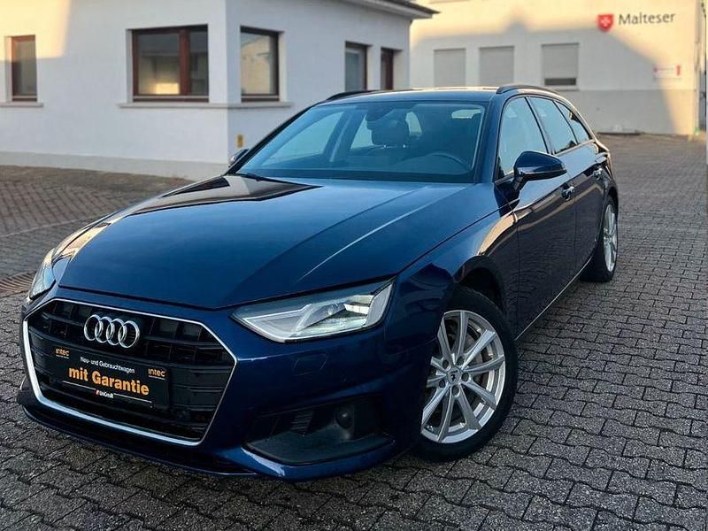 Blau Gebraucht 2021 Audi A4 Sport Kombi | 24.990 € (Fairer Preis) - Bild 1/4