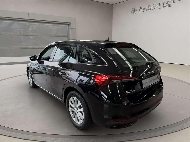 Gebraucht Skoda Scala Selection 116 PS (85 kW) 2024 Blackmagic perleffekt Kleinwagen