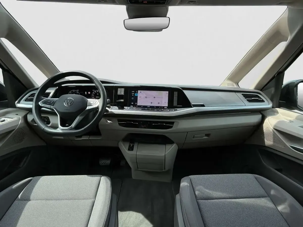 Gebraucht VW Multivan Life 150 PS (110 kW) 2025 Grau Van / Kleinbus