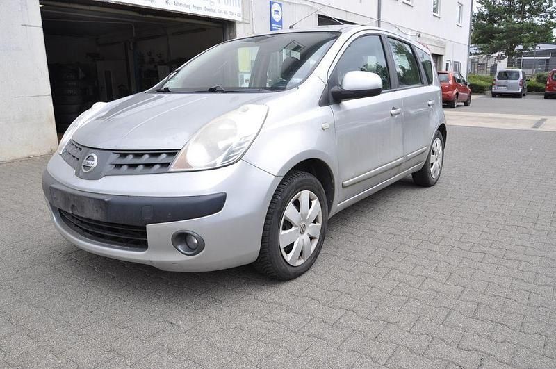Silber Gebraucht 2007 Nissan Note Acenta Van / Kleinbus | 850 € (Guter Preis) - Bild 1/4