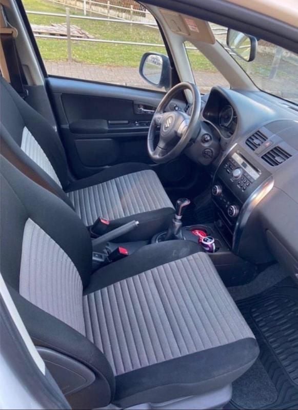 Gebraucht Suzuki SX4 120 PS (88 kW) 2010 Weiß Limousine