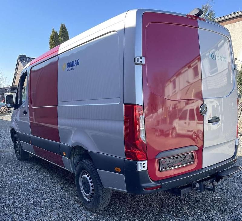 Używany Mercedes Sprinter 163 KM (119 kW) 2019 Srebrny Van