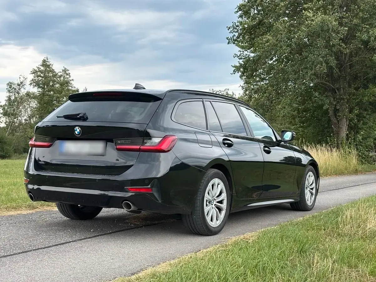 Gebraucht BMW 318 150 PS (110 kW) 2020 Schwarz Kombi