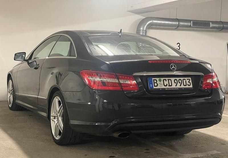 Gebraucht Mercedes E250 AMG 204 PS (150 kW) 2013 Schwarz Coupé