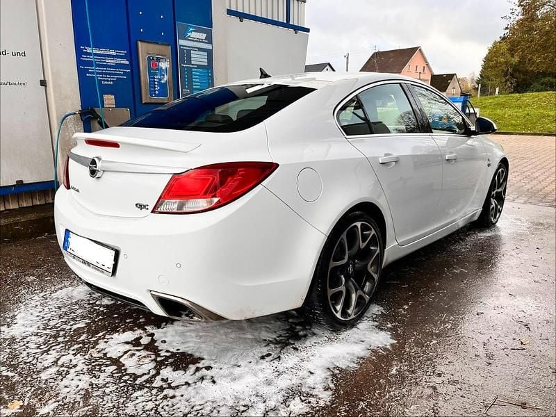 Gebraucht Opel Insignia OPC 325 PS (239 kW) 2009 Weiß Coupé