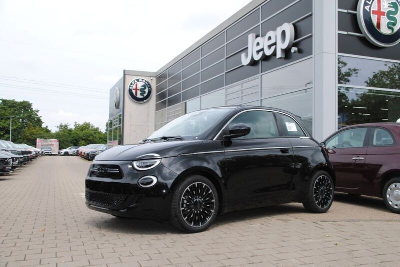 Schwarz Gebraucht 2023 Fiat 500e La Prima | 29.990 € - Bild 1/4