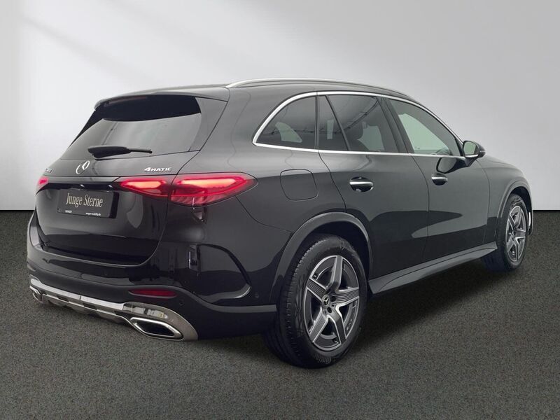 Gebraucht Mercedes GLC300 AMG 269 PS (197 kW) 2024 Schwarz SUV