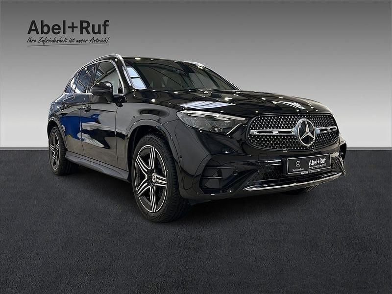 Gebraucht Mercedes GLC220 AMG 197 PS (144 kW) 2026 Schwarz SUV