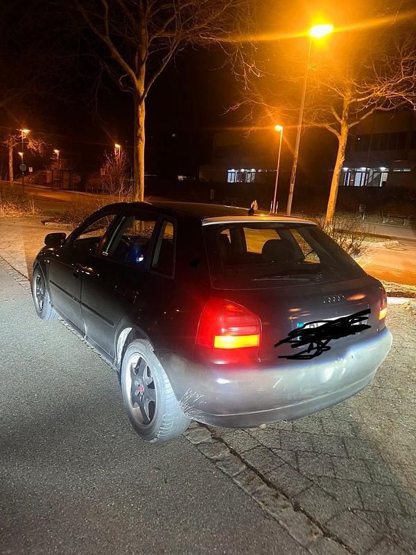 Gebraucht Audi A3 105 PS (77 kW) 2002 Schwarz Kleinwagen