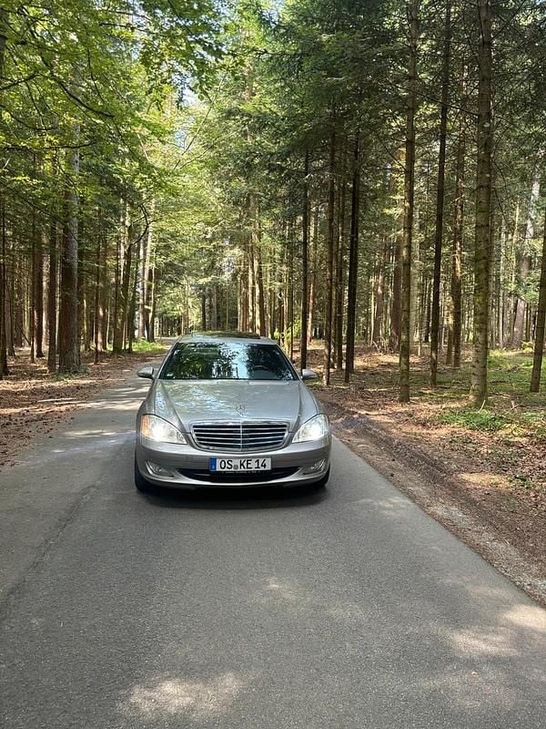 Braun Gebraucht 2007 Mercedes S320 Limousine | 9.100 € (Guter Preis) - Bild 1/4