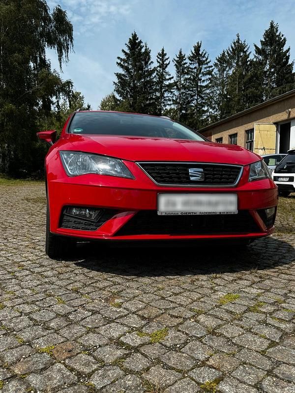 Rot Gebraucht 2020 Seat Leon Kombi | 15.999 € (Guter Preis) - Bild 1/4