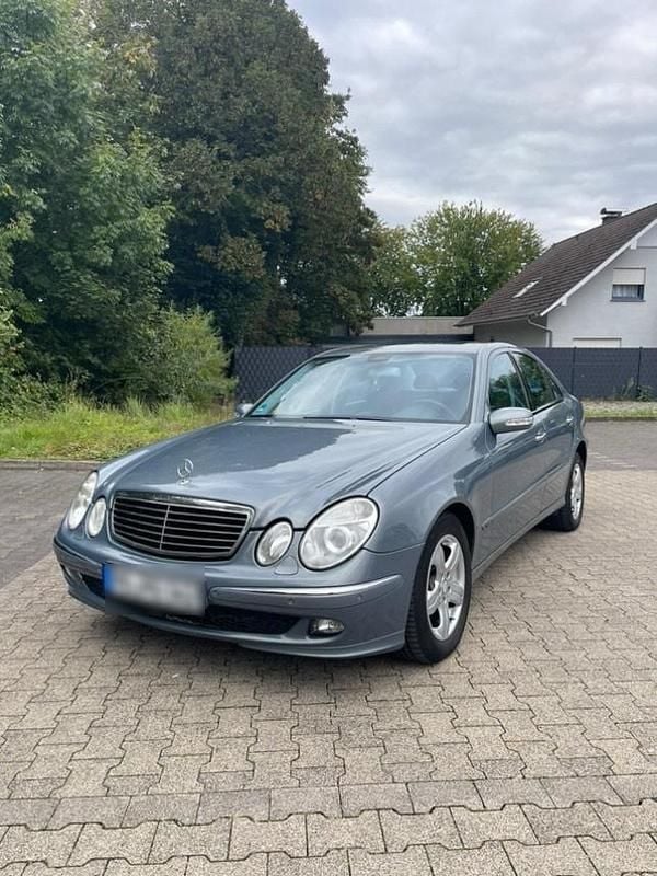 Gebraucht Mercedes E270 177 PS (130 kW) 2004 Grau Limousine