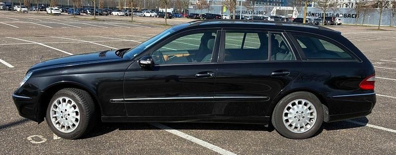 Gebraucht Mercedes E200 Elegance 163 PS (119 kW) 2005 Schwarz Kombi