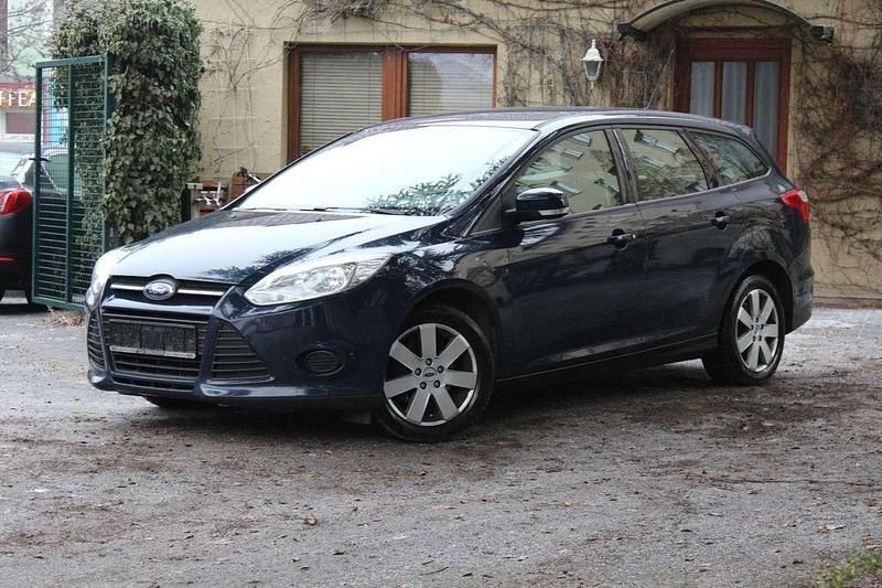 Second-hand Ford Focus Trend 125 CP (91 kW) 2012 Albastru Break