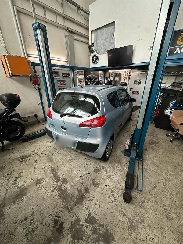 Gebraucht Mitsubishi Colt 74 PS (54 kW) 2007 Blau Kleinwagen