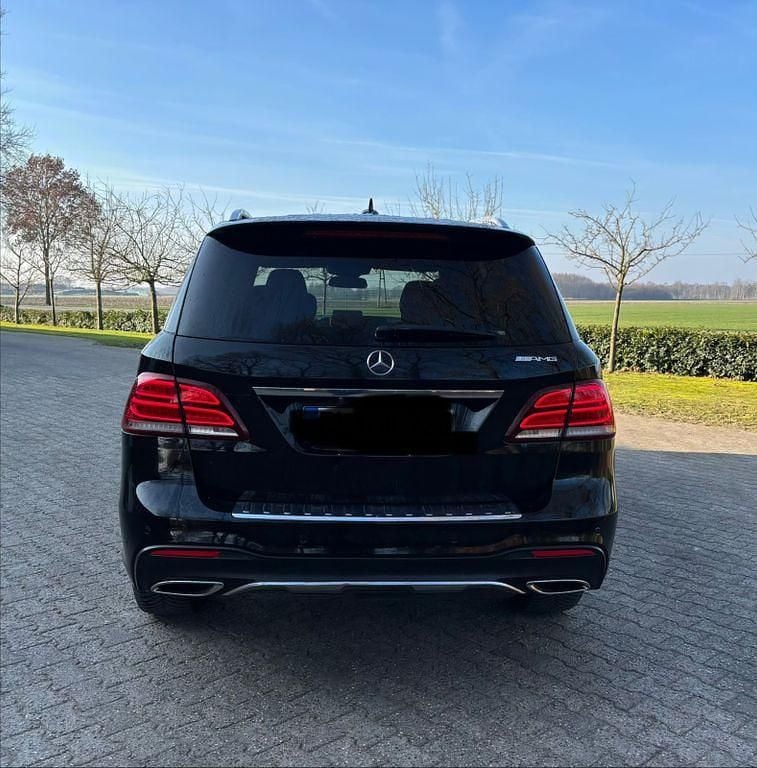 Gebraucht Mercedes GLE250 AMG line 204 PS (150 kW) 2016 Schwarz SUV