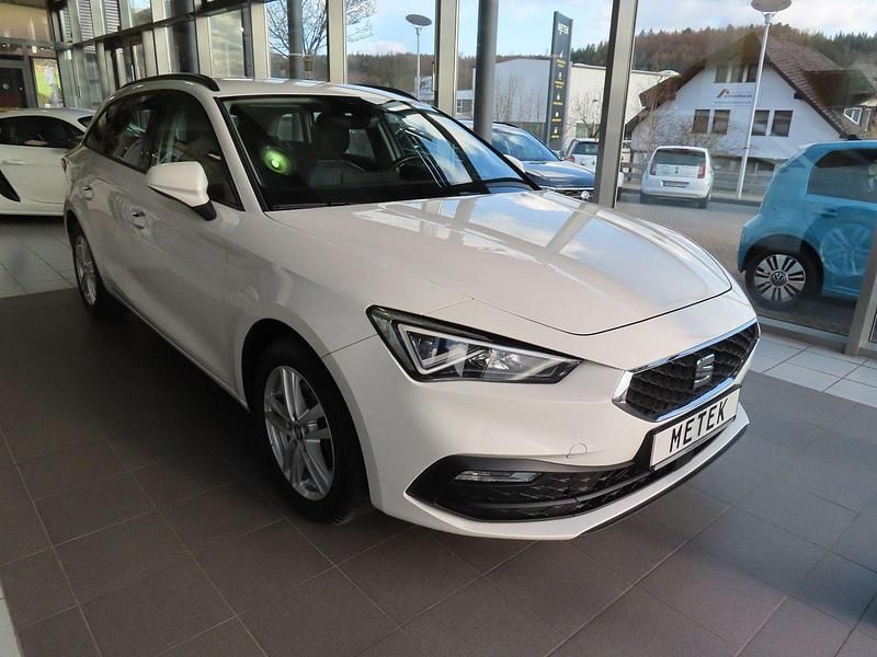 Gebraucht Seat Leon Style 150 PS (110 kW) 2022 Weiß Kombi