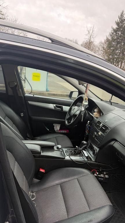 Gebraucht Mercedes C220 Avantgarde 170 PS (125 kW) 2007 Grau Limousine
