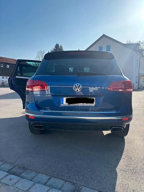 Gebraucht VW Touareg 262 PS (192 kW) 2018 Blau SUV