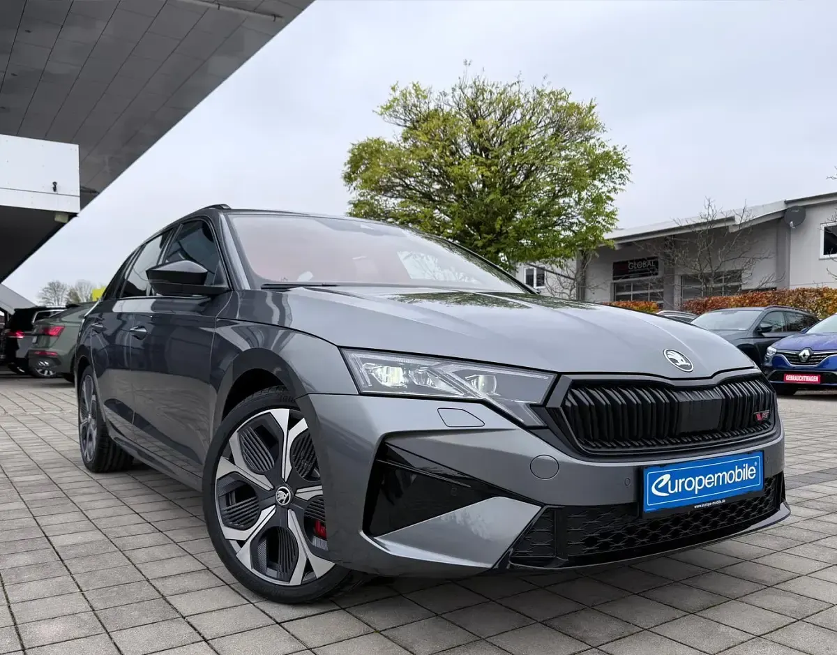 Neu Skoda Octavia Easy 265 PS (194 kW) 2026 Graphitegrau metallic Kombi