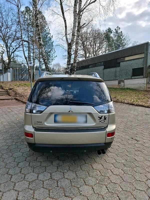 Gebraucht Mitsubishi Outlander Intense 156 PS (114 kW) 2008 Gelb SUV