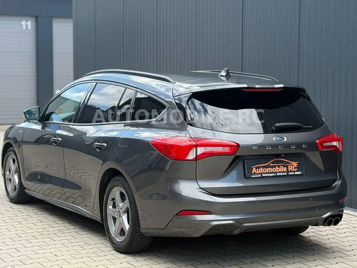 Gebraucht Ford Focus ST-Line 182 PS (133 kW) 2019 Grau Kombi