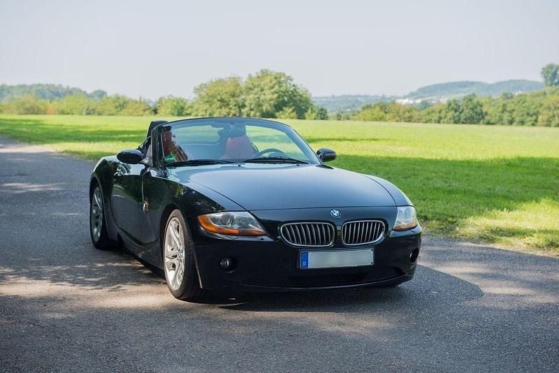 Rot Gebraucht 2004 BMW Z4 Performance Cabrio | 11.000 € (Superpreis) - Bild 1/4