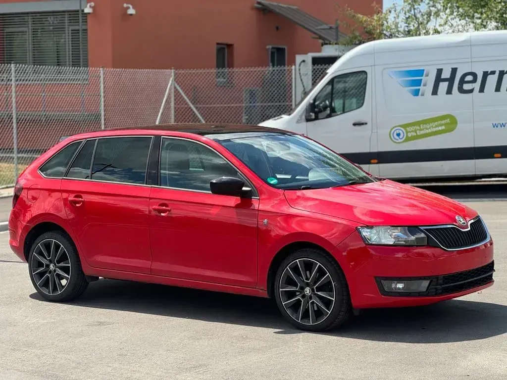 Gebraucht Skoda Rapid Style 90 PS (66 kW) 2015 Rot Kleinwagen