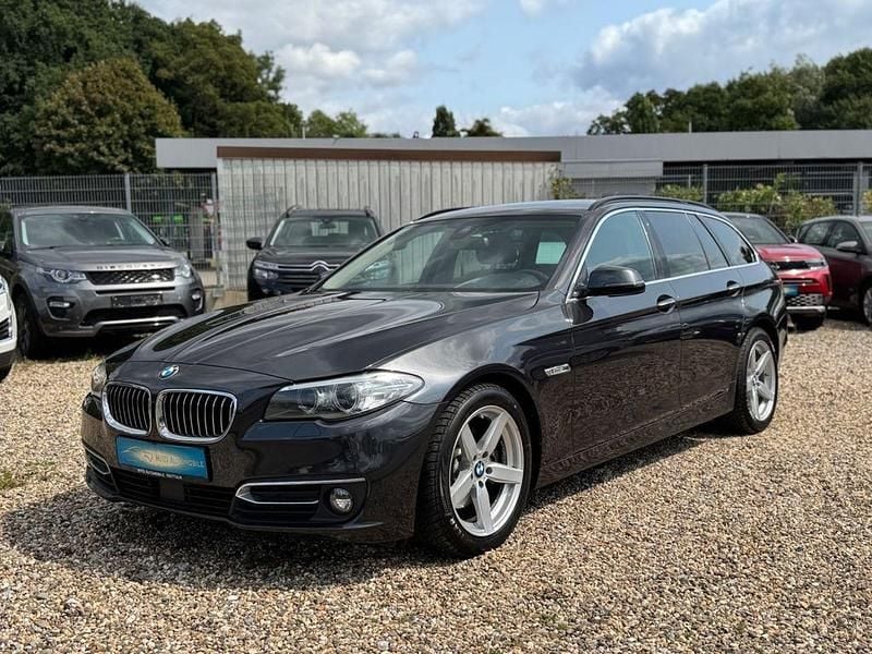 Grau Gebraucht 2017 BMW 520 Luxury Line Kombi | 13.790 € (Guter Preis) - Bild 1/4