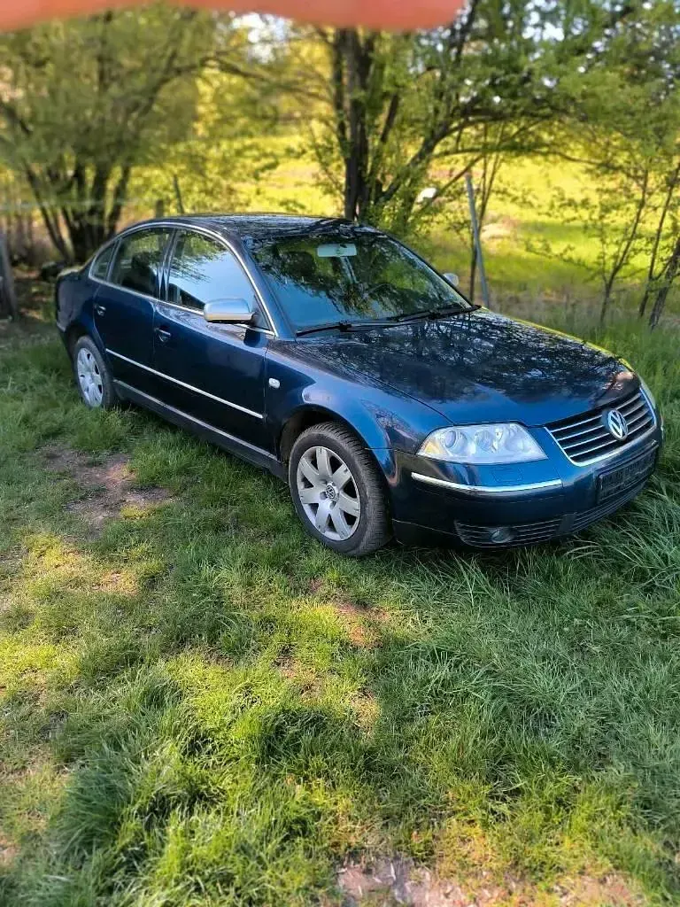 Second-hand VW Passat 193 CP (141 kW) 2002 Albastru Berlinǎ