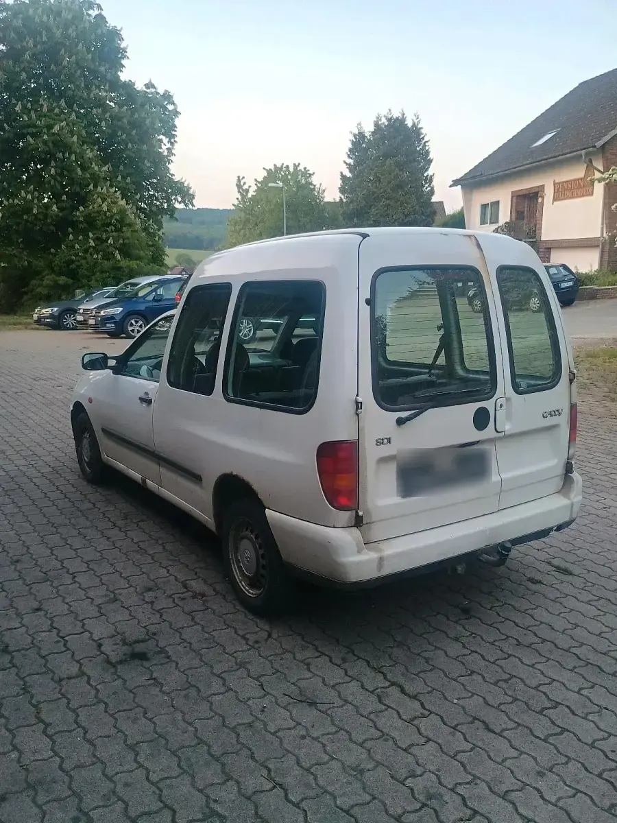 Gebraucht VW Caddy 68 PS (50 kW) 2002 Weiß Van / Kleinbus