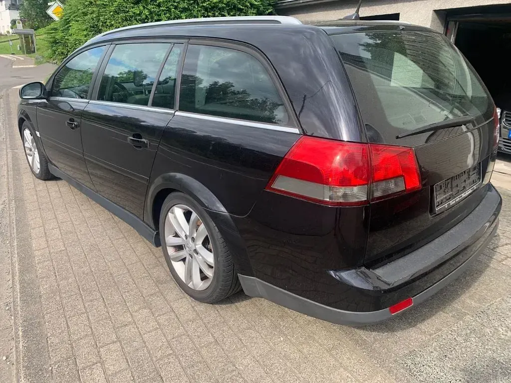 Gebraucht Opel Vectra 175 PS (128 kW) 2007 Schwarz Limousine