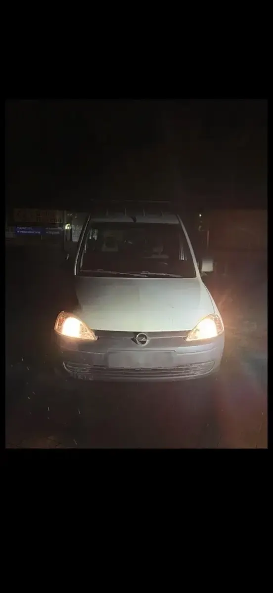 Usado Opel Combo 75 HP (55 kW) 2007 Branco Monovolume