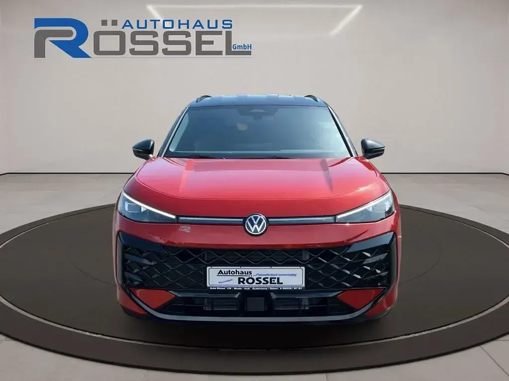 Neu VW T-Roc R-line 150 PS (110 kW) 2026 Flame red metallic /dach schwa SUV