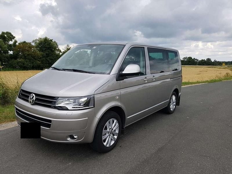 Gebraucht VW Multivan Highline 179 PS (131 kW) 2015 Beige Van / Kleinbus