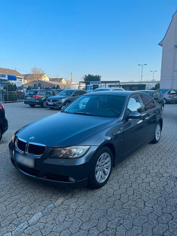 Gebraucht BMW 318 143 PS (105 kW) 2007 Limousine