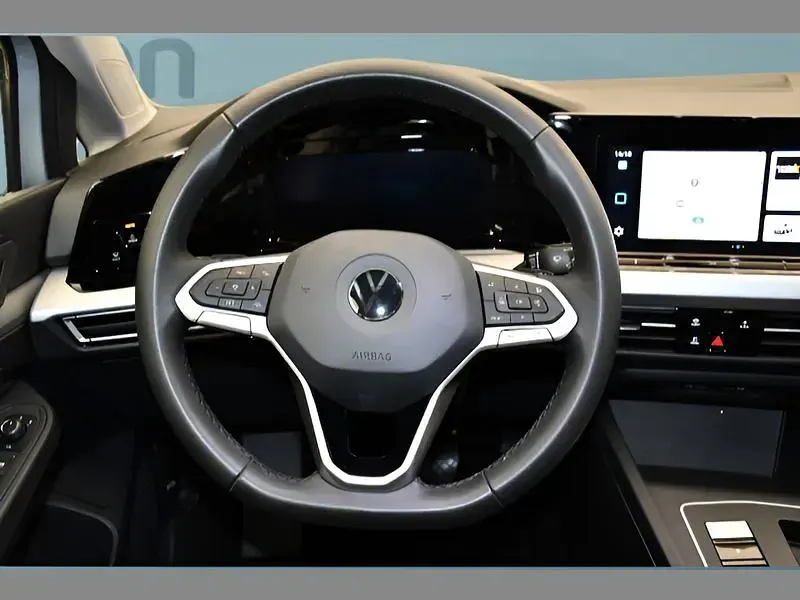 Gebraucht VW Golf VIII 116 PS (85 kW) 2022 Silber Kleinwagen