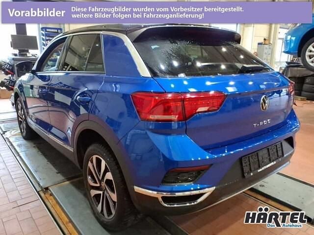 Gebraucht VW T-Roc Active 150 PS (110 kW) 2021 Ravennablau (blue), metallic SUV