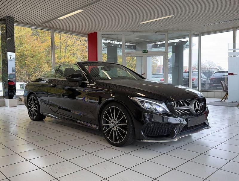 Schwarz Gebraucht 2017 Mercedes C220 AMG line Cabrio | 23.695 € (Fairer Preis) - Bild 1/4