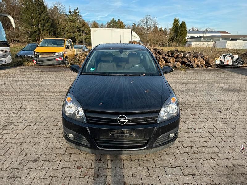 Gebraucht Opel Astra 105 PS (77 kW) 2004 Schwarz Limousine