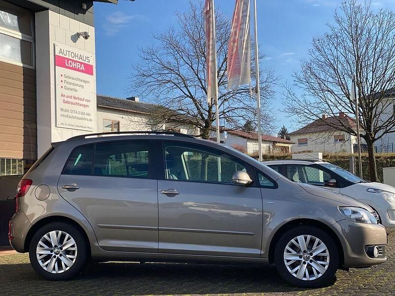 Gebraucht VW Golf Plus Cross Life 105 PS (77 kW) 2013 Braun Van / Kleinbus