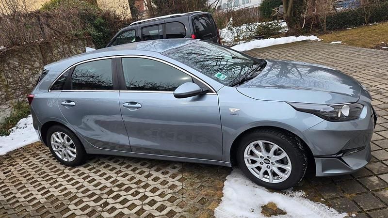 Gebraucht Kia Ceed 160 PS (117 kW) 2022 Grau Kleinwagen