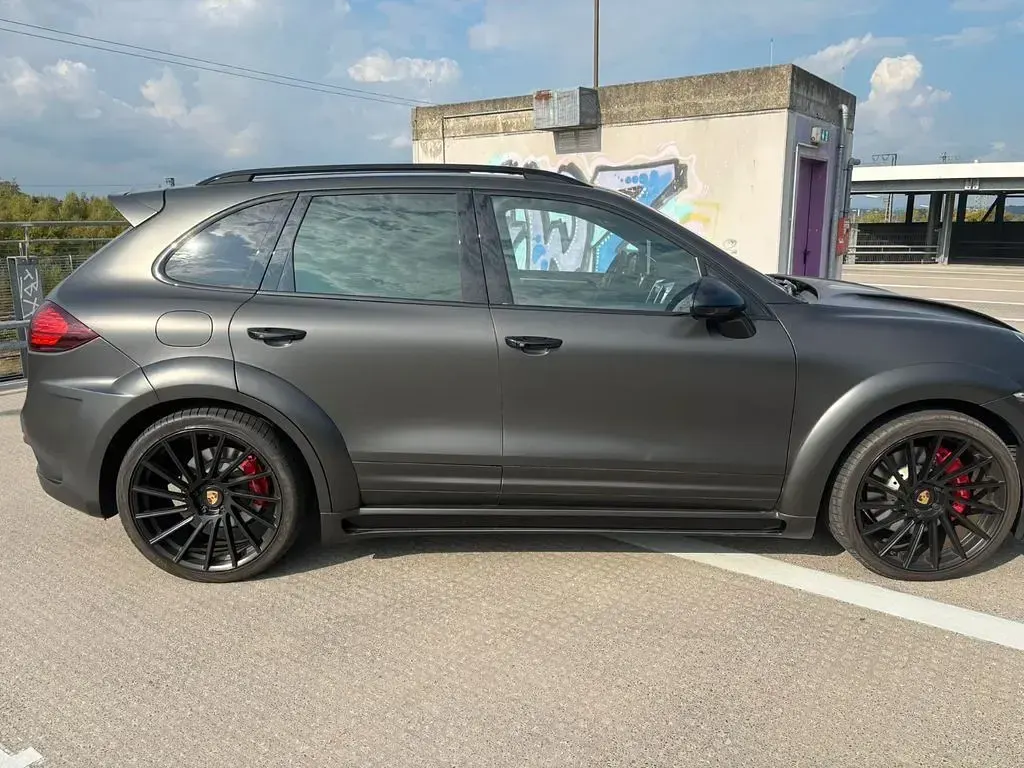 Gebraucht Porsche Cayenne Turbo 500 PS (367 kW) 2012 Tiefschwarzmetallic SUV
